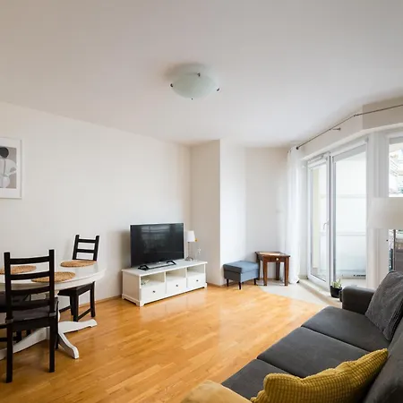 Metro Ksiecia Janusza Cosy Apartment