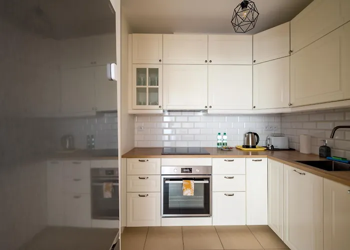 Metro Ksiecia Janusza Cosy Apartment Warsaw