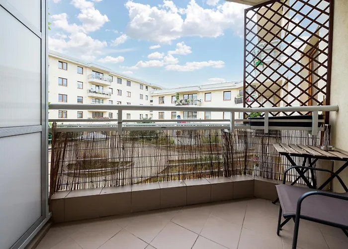 Metro Ksiecia Janusza Cosy Apartment *