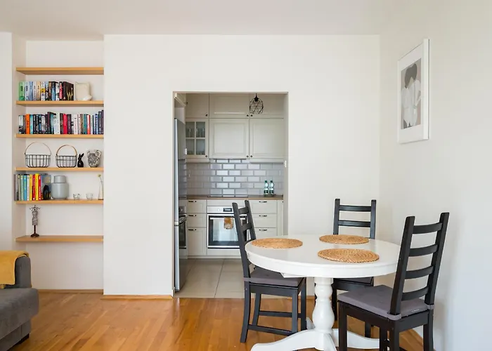 Apartment Metro Ksiecia Janusza Cosy