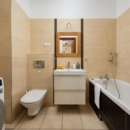 Apartment Metro Ksiecia Janusza Cosy Warschau
