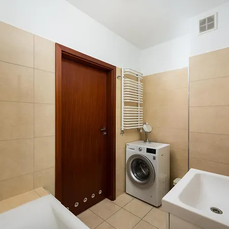 Metro Ksiecia Janusza Cosy Apartment